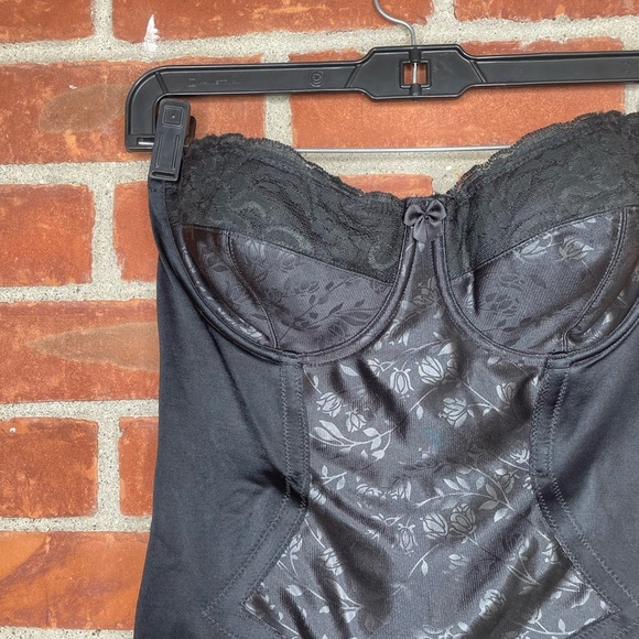 Vintage Lilyette black lace lined strapless bodysuit - Picture 3 of 7